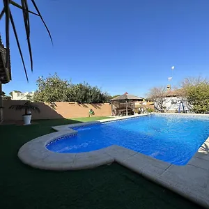 https://apartamentos-chiclana-chalet-aguacate.es-andalucia.com